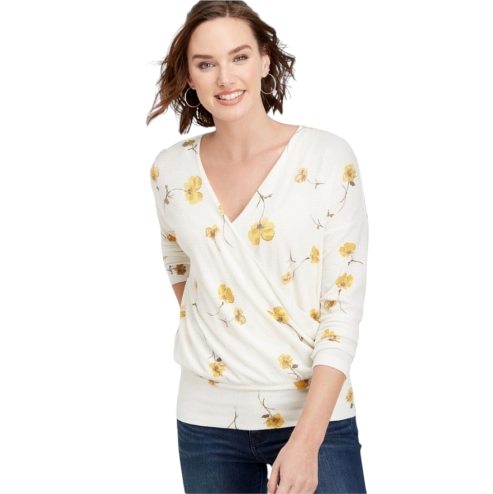 Maurices Long Sleeve V-Neck Cross Over Style Banded Floral Wrap Blouse Top Small